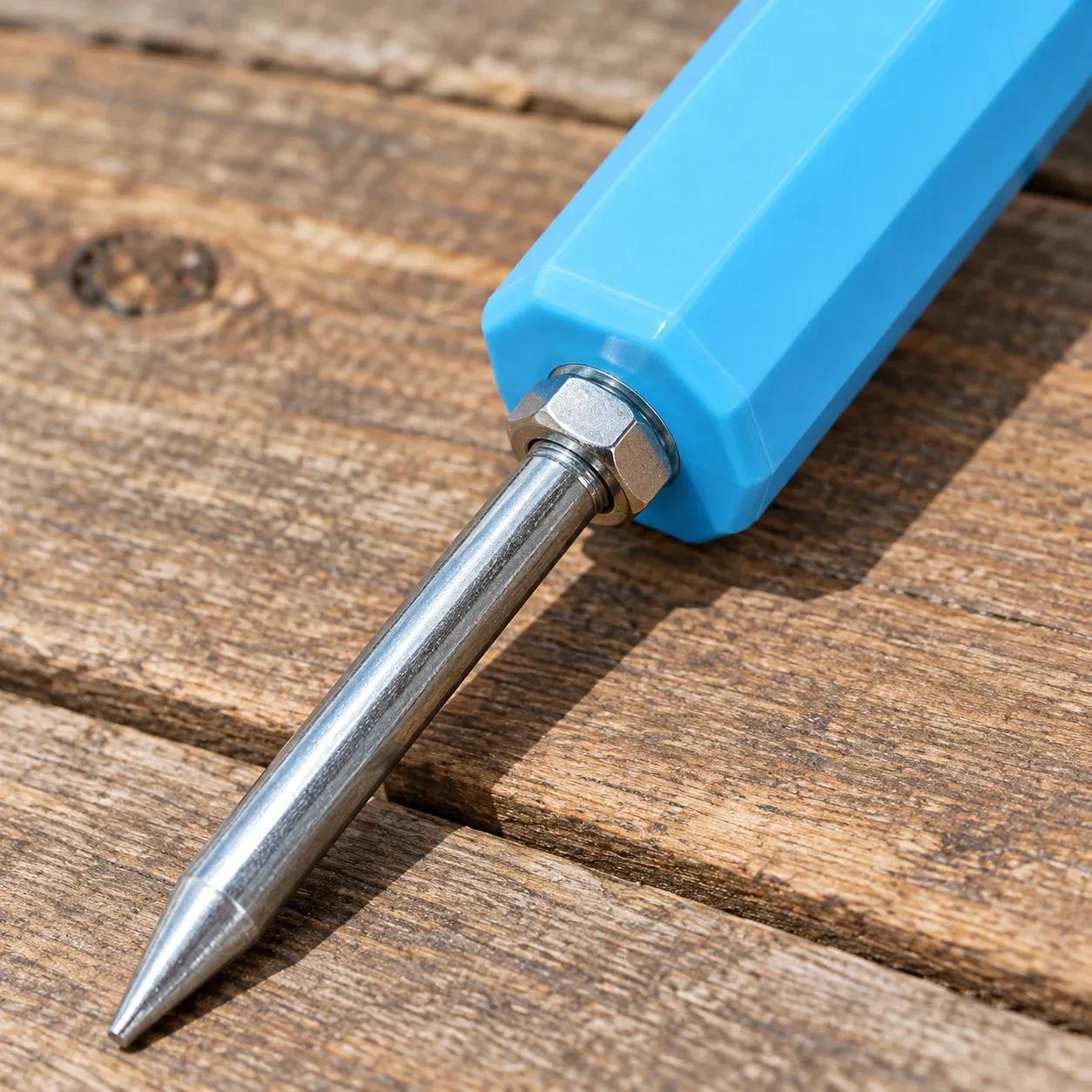 Felix Ground Rod Holder — Blue / One Size — construction close-up