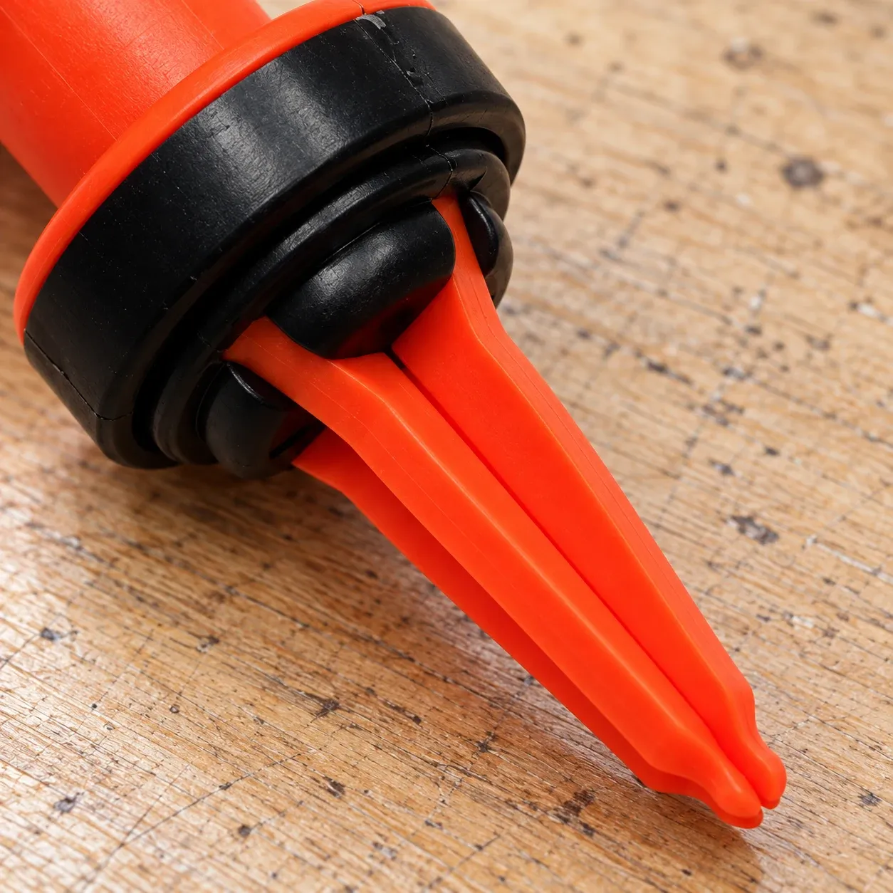Pellet Bait Banding Tool actual source-supported construction detail