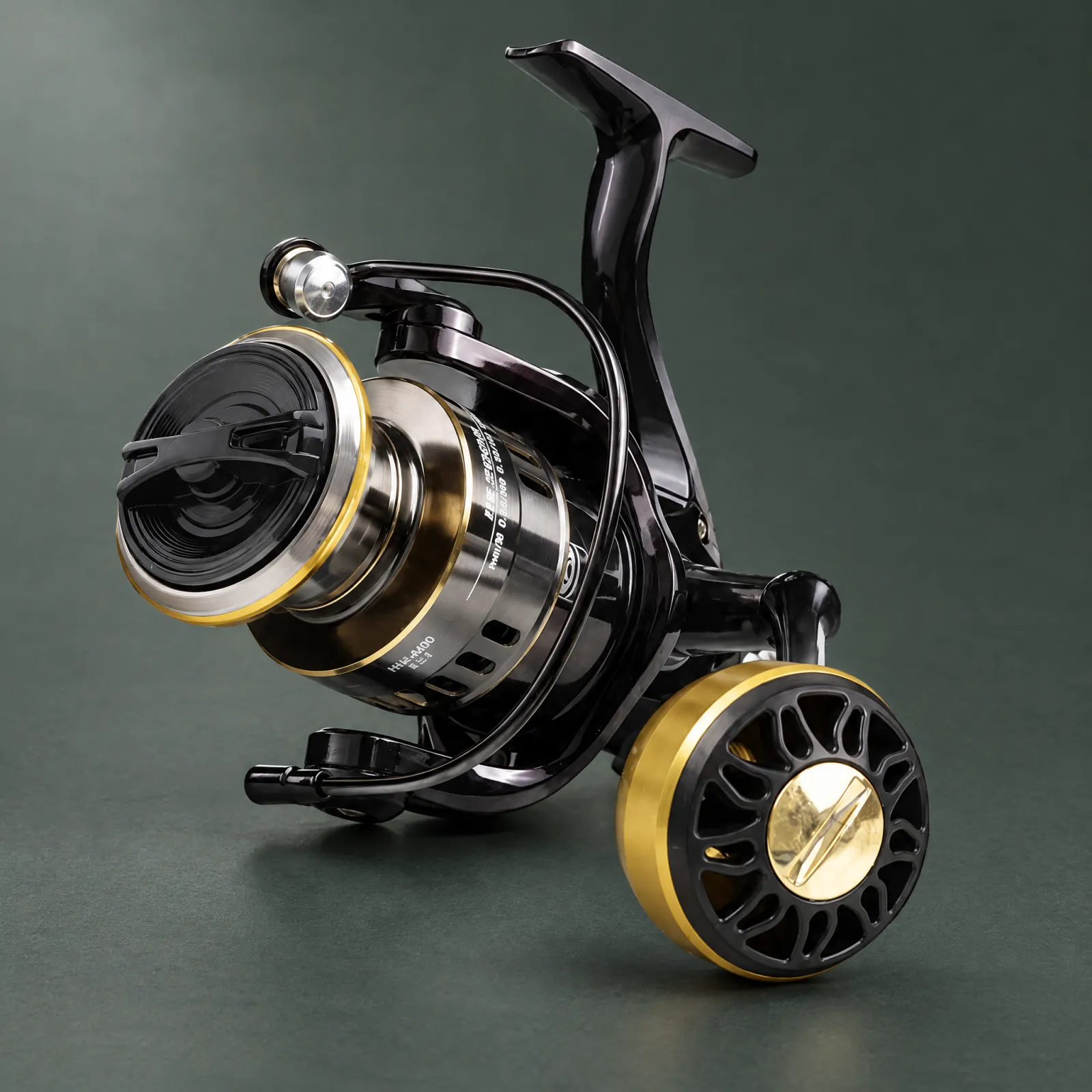 lead view of HE Spinning Reel