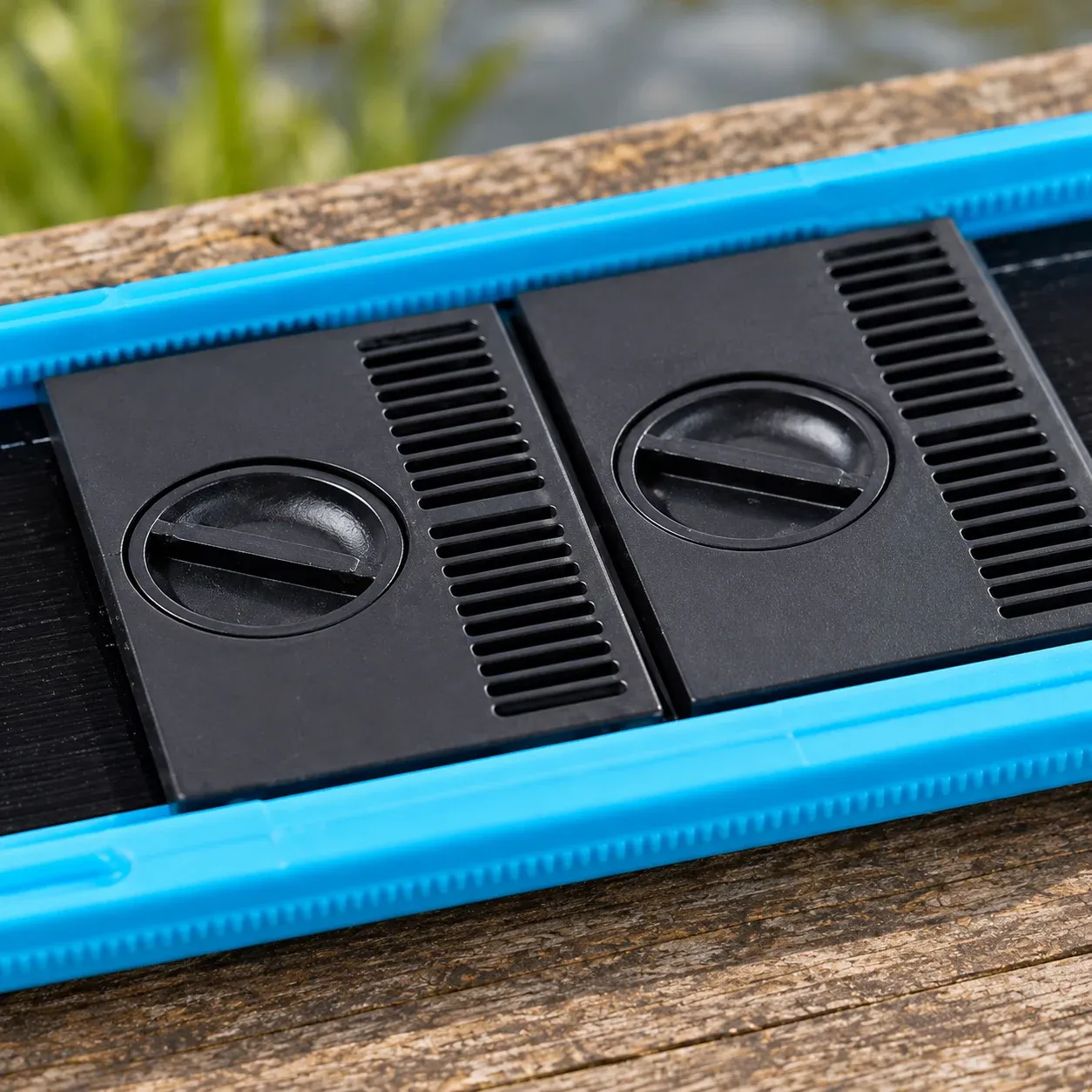 Owen Hooklength Box — Blue / 380 — construction close-up